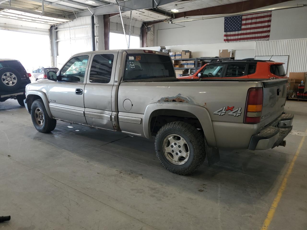 2000 Chevrolet Silverado K1500 - Фото 2