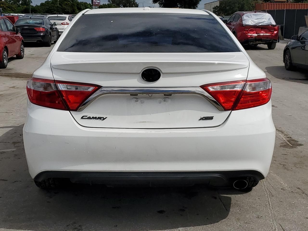 2017 Toyota Camry Le - Image 6