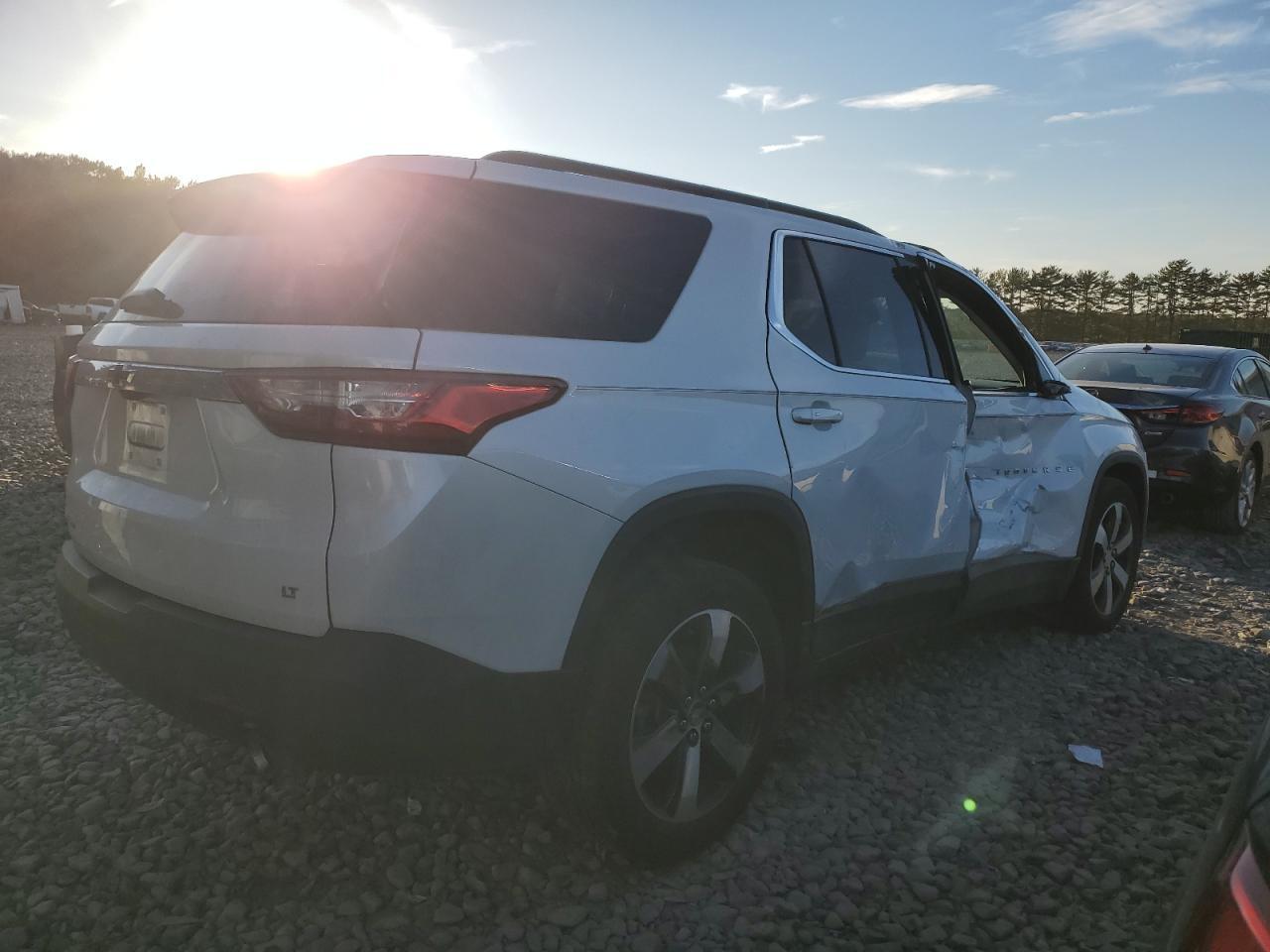 2020 Chevrolet Traverse Lt - Фото 3