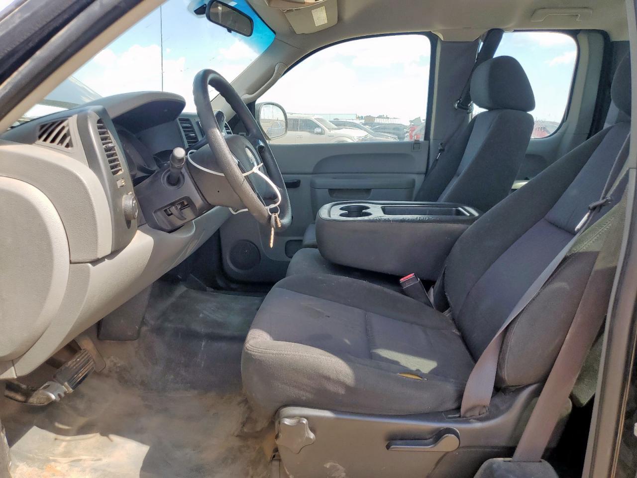 2011 GMC Sierra - Image 7