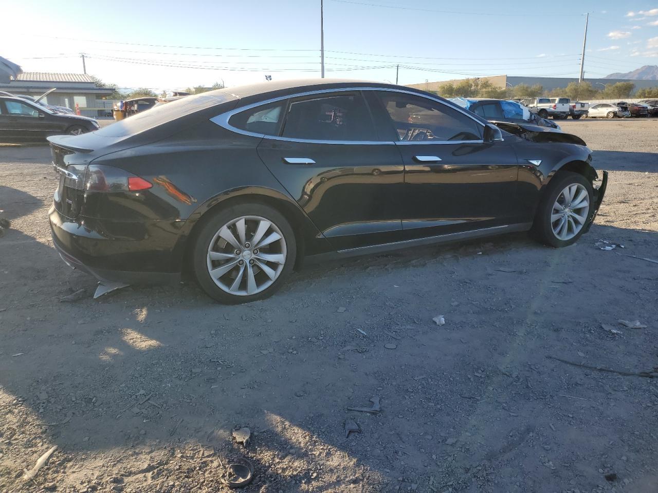 2014 Tesla Model S - Фото 3