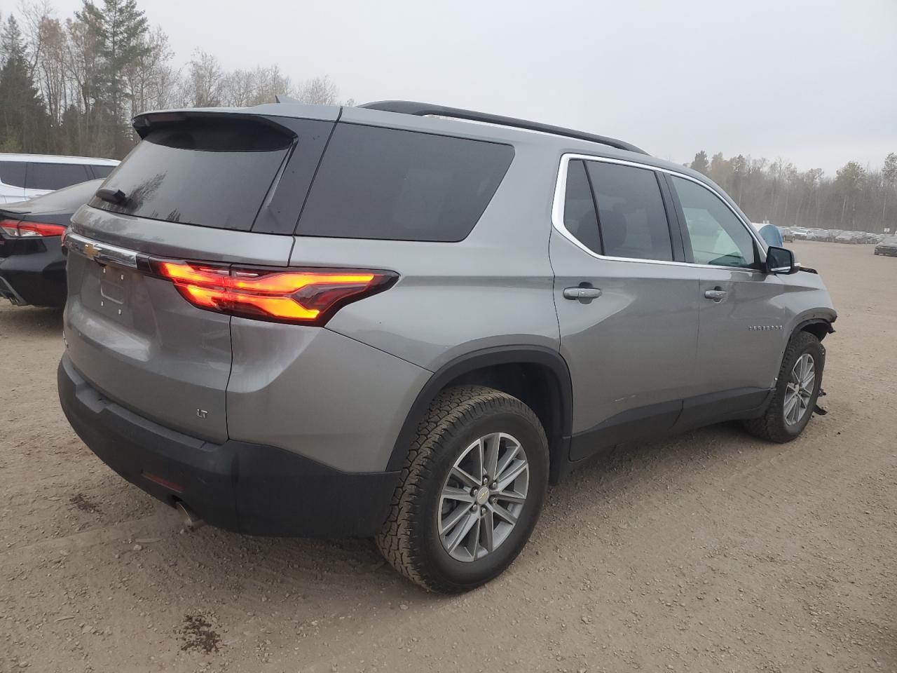 2023 Chevrolet Traverse Lt - Image 3