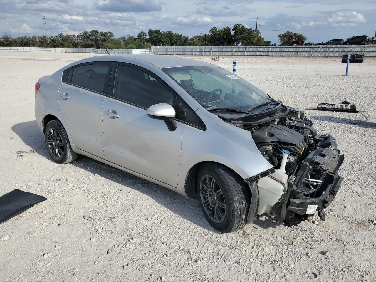 2015 Kia Rio Ex - Фото 4