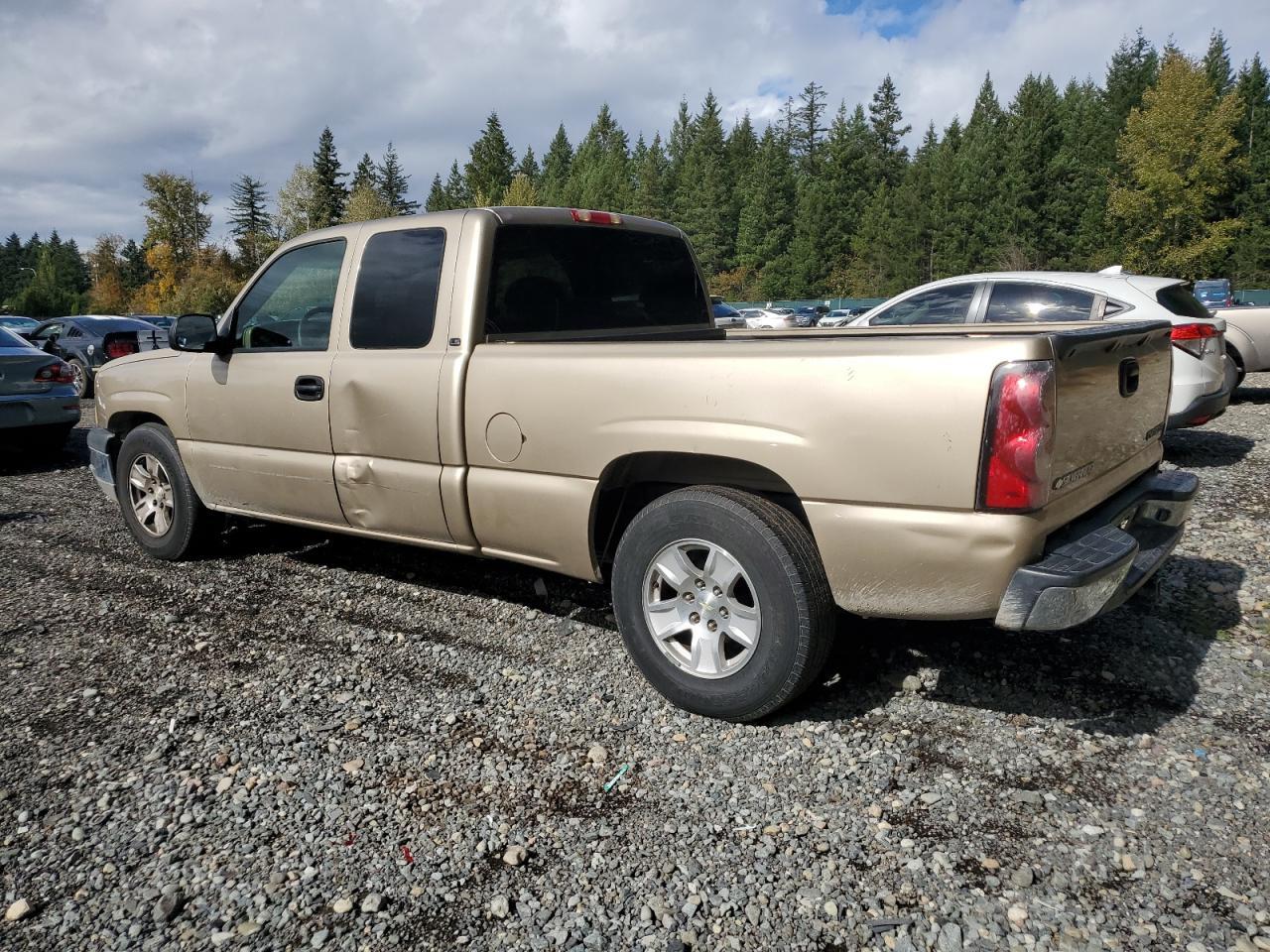 2004 Chevrolet Silverado C1500 - Фото 2