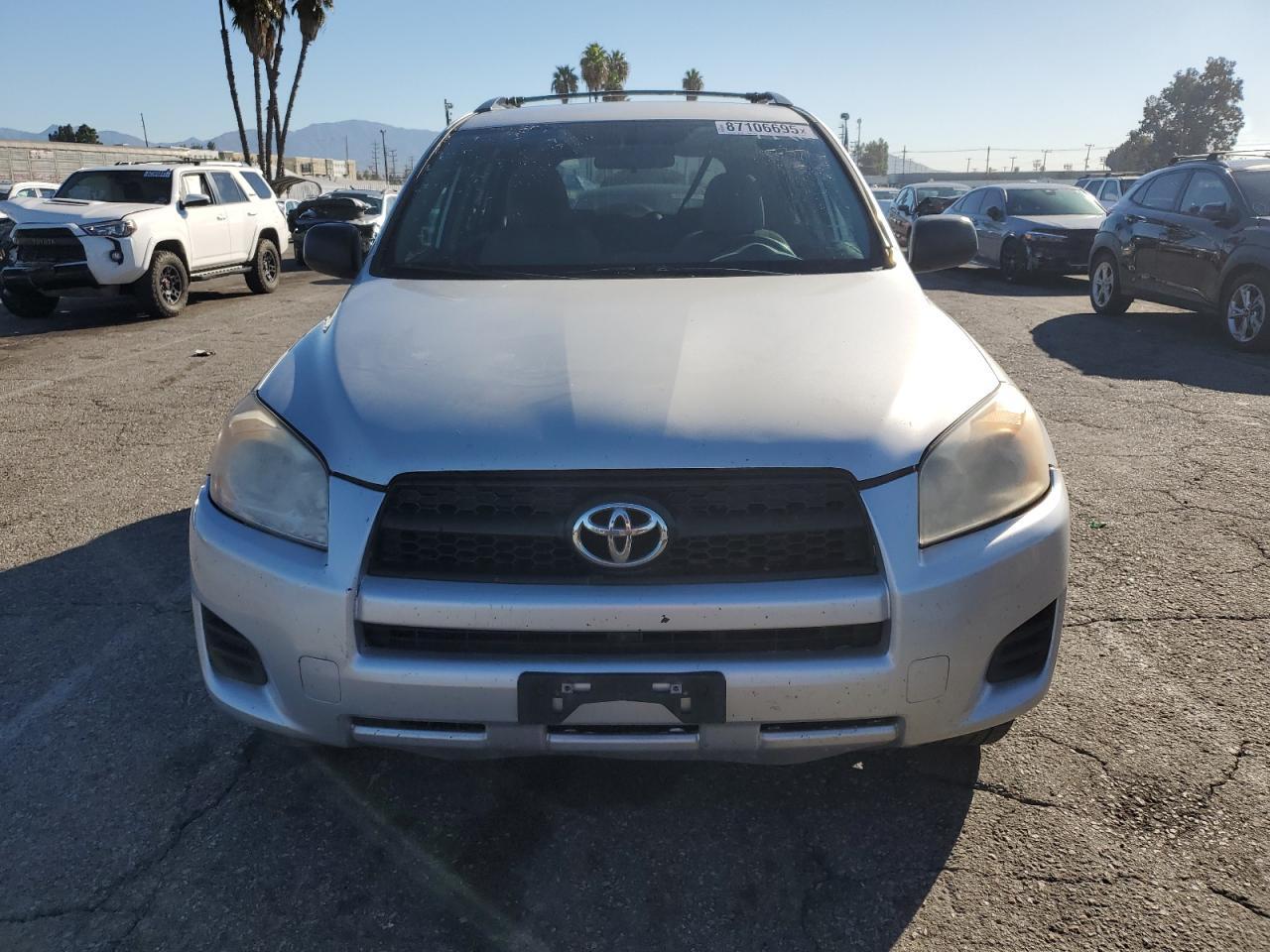 2011 Toyota Rav4 Base - Фото 5