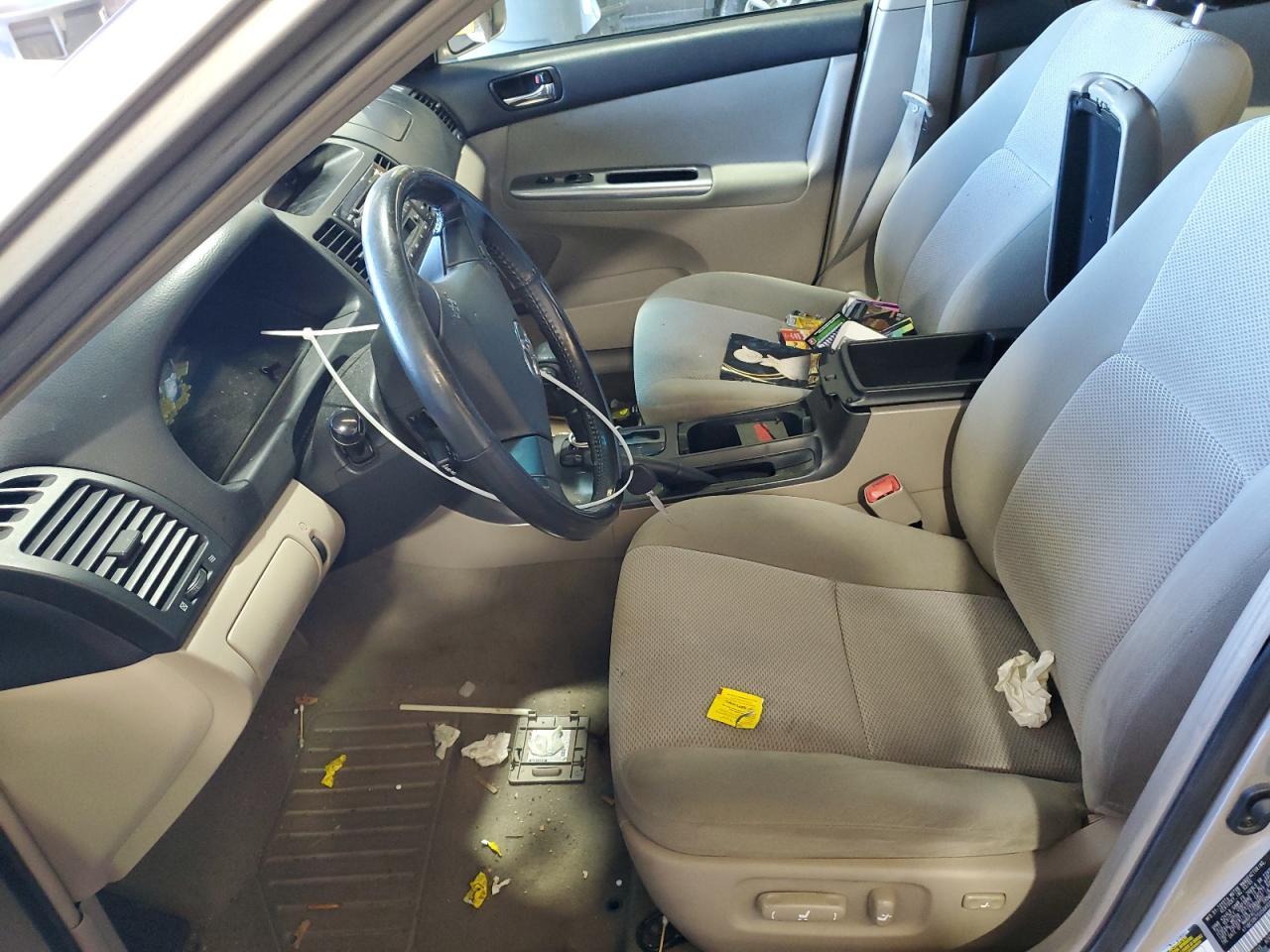 2005 Toyota Camry Le - Image 7