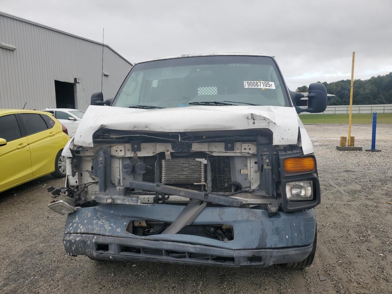 2012 Ford Econoline E350 Super Duty Van - Image 5