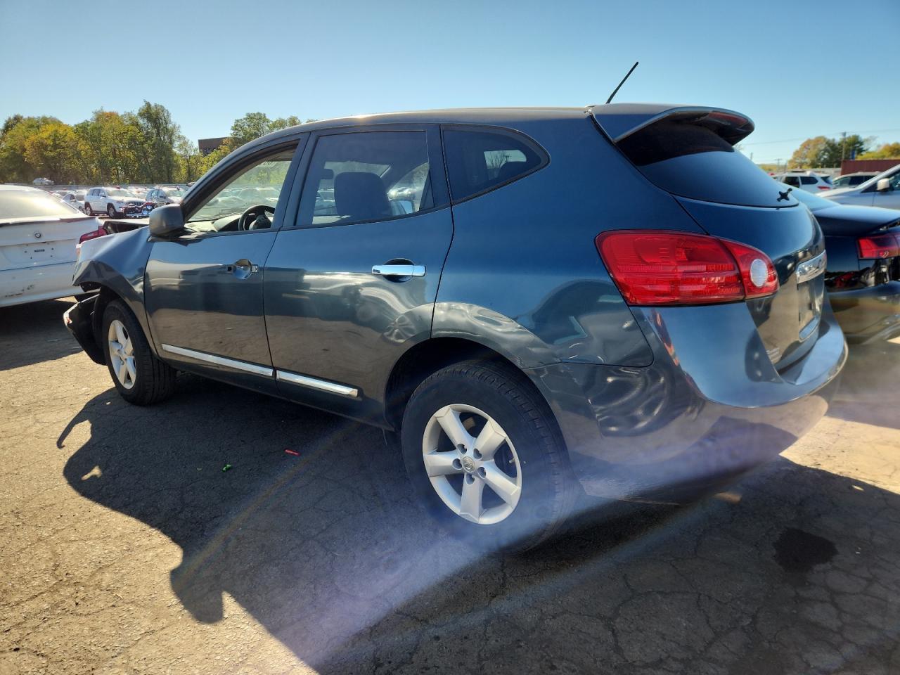 2012 Nissan Rogue S - Фото 2
