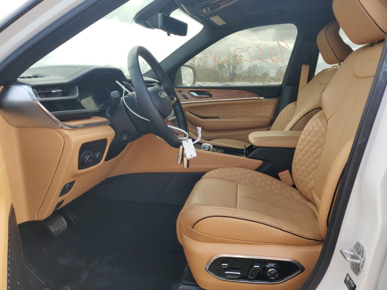 2025 Jeep Grand Cherokee Summit - Фото 7