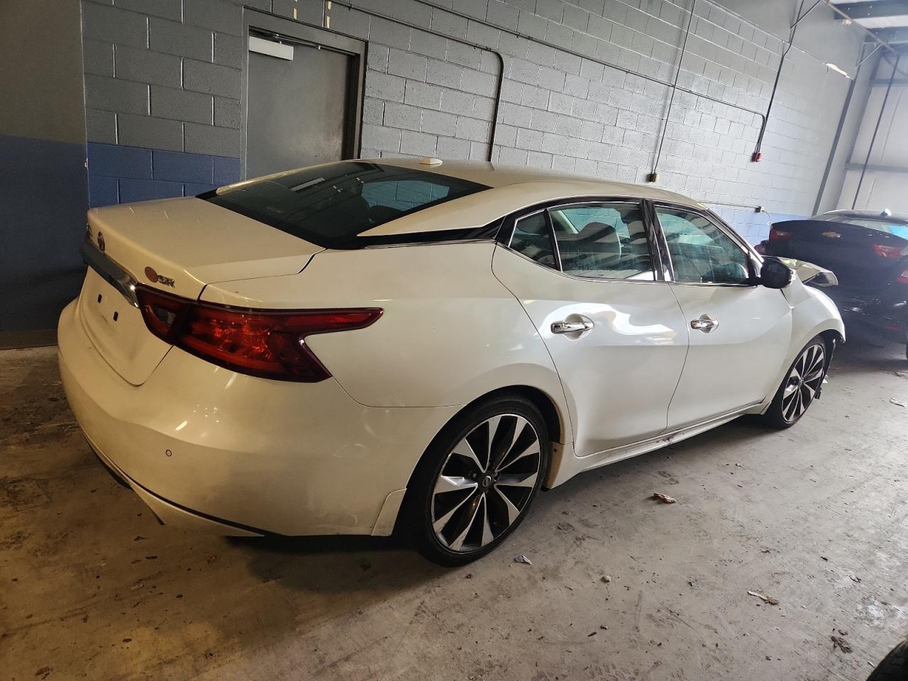 2016 Nissan Maxima 3.5S - Фото 3