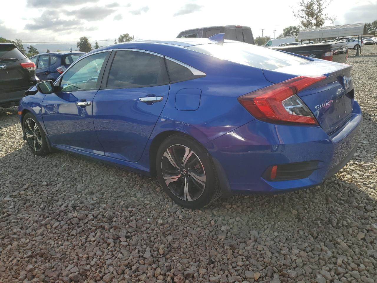 2016 Honda Civic Touring - Фото 2