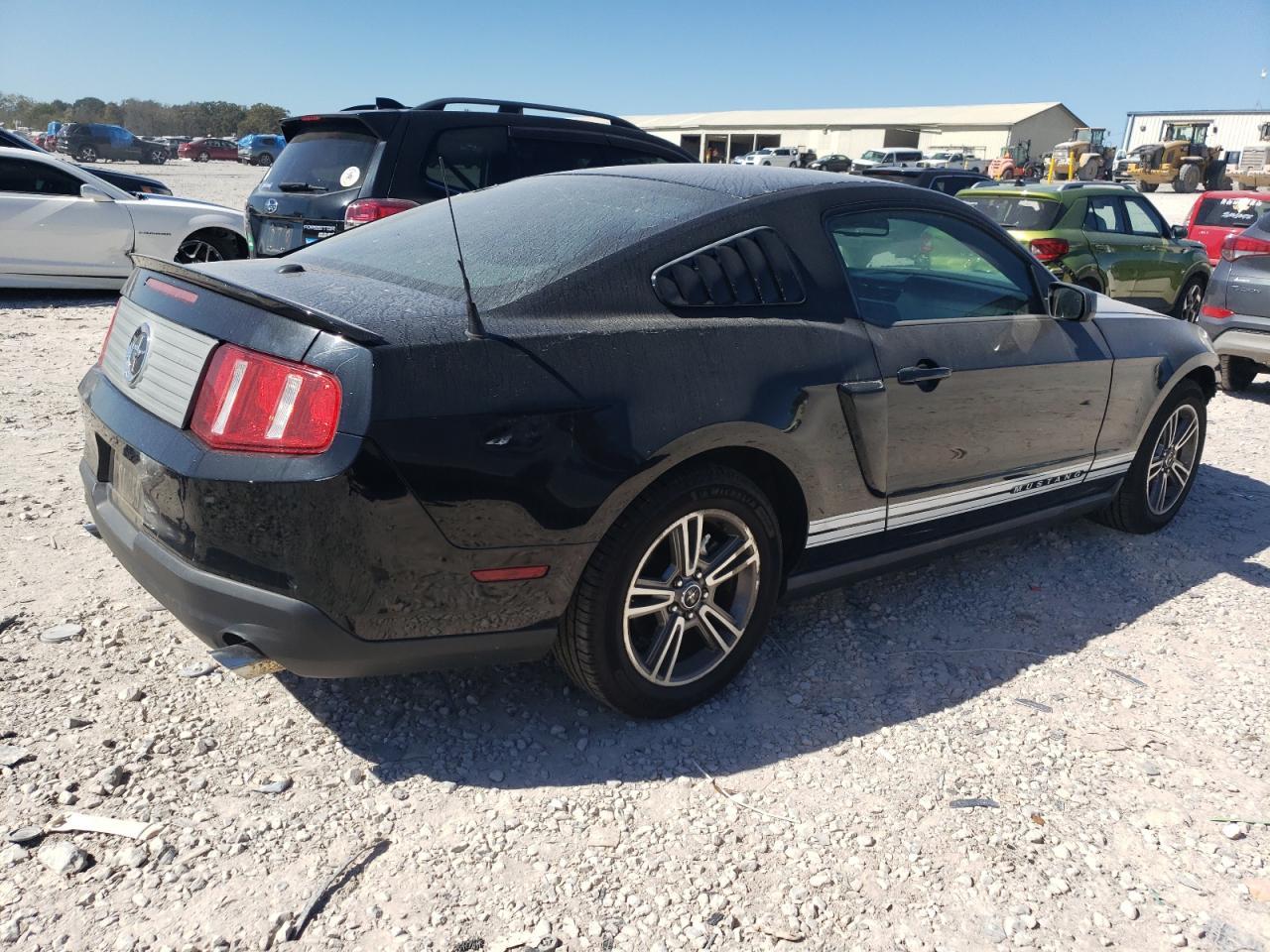 2010 Ford Mustang - Фото 3