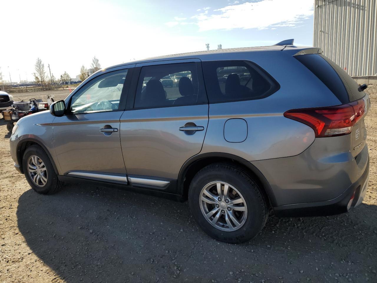 2020 Mitsubishi Outlander Es - Фото 2