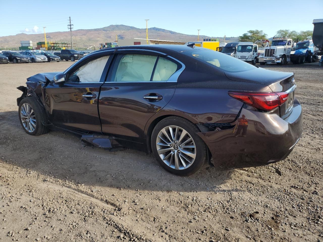 2018 Infiniti Q50 Luxe - Фото 2