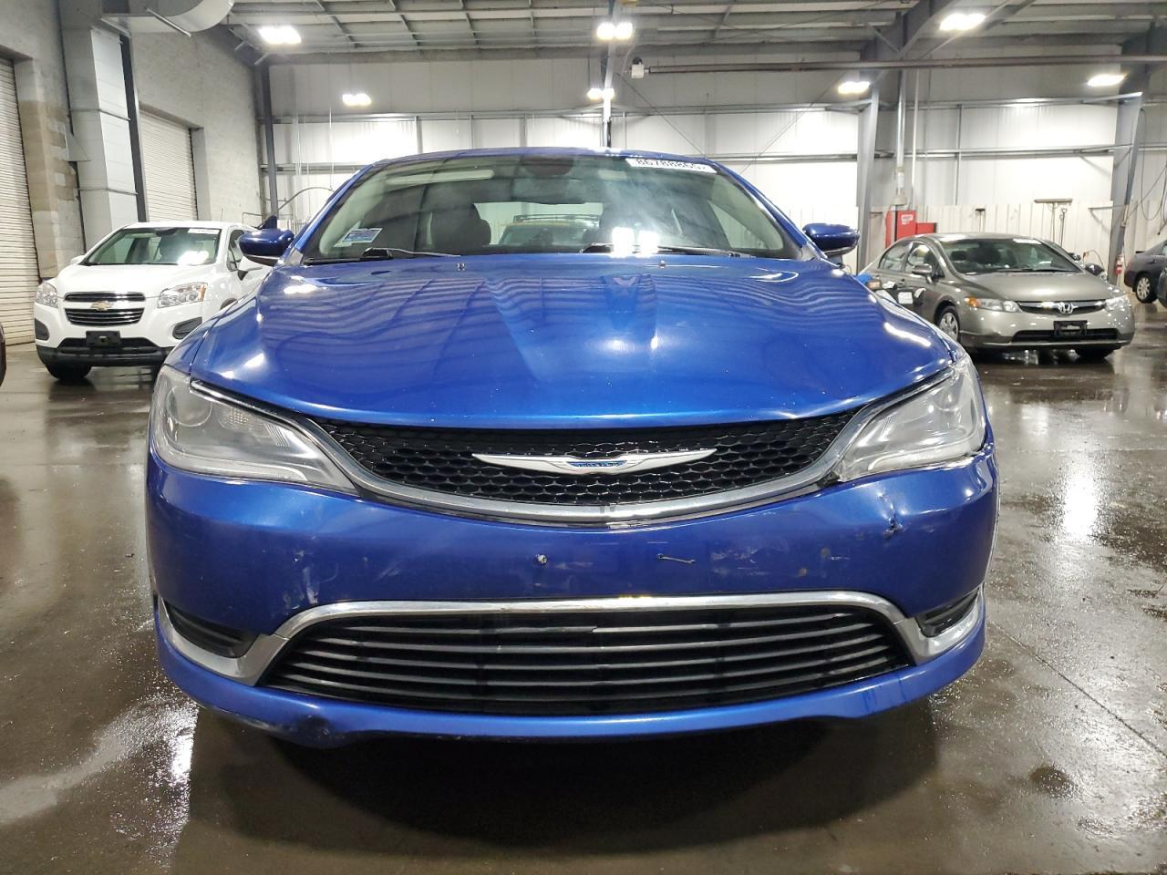 2015 Chrysler 200 Limited - Image 5