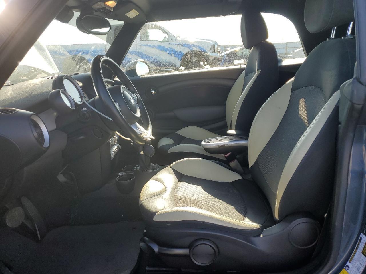 2010 Mini Cooper - Фото 7