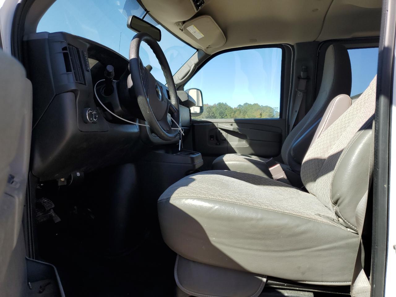 2015 Chevrolet Express G2500 Ls - Фото 7