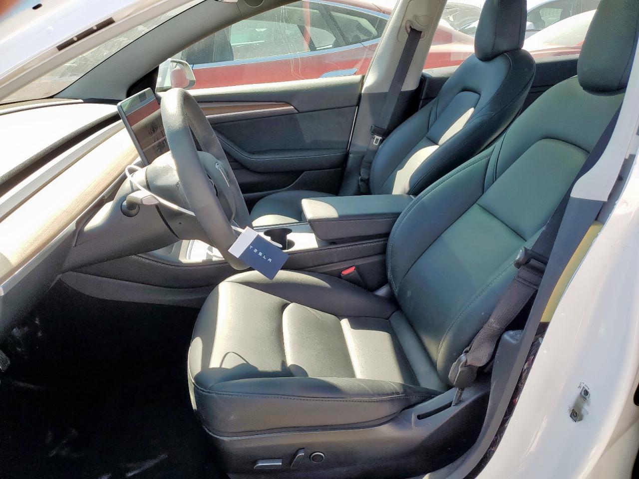 2022 Tesla Model 3 - Image 7