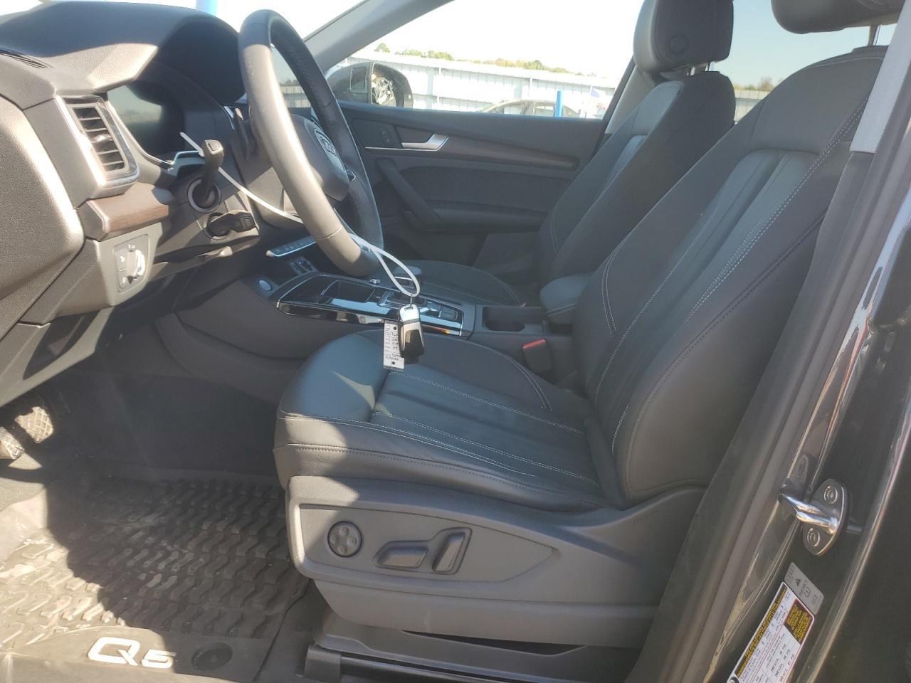 2025 Audi Q5 Premium 40 - Фото 7