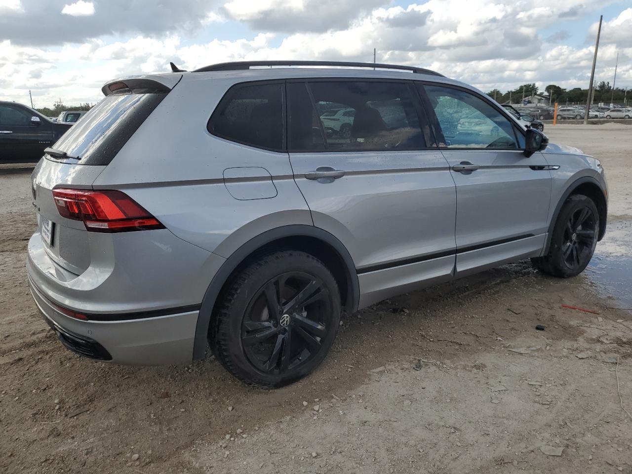 2023 Volkswagen Tiguan Se R-Line Black - Фото 3