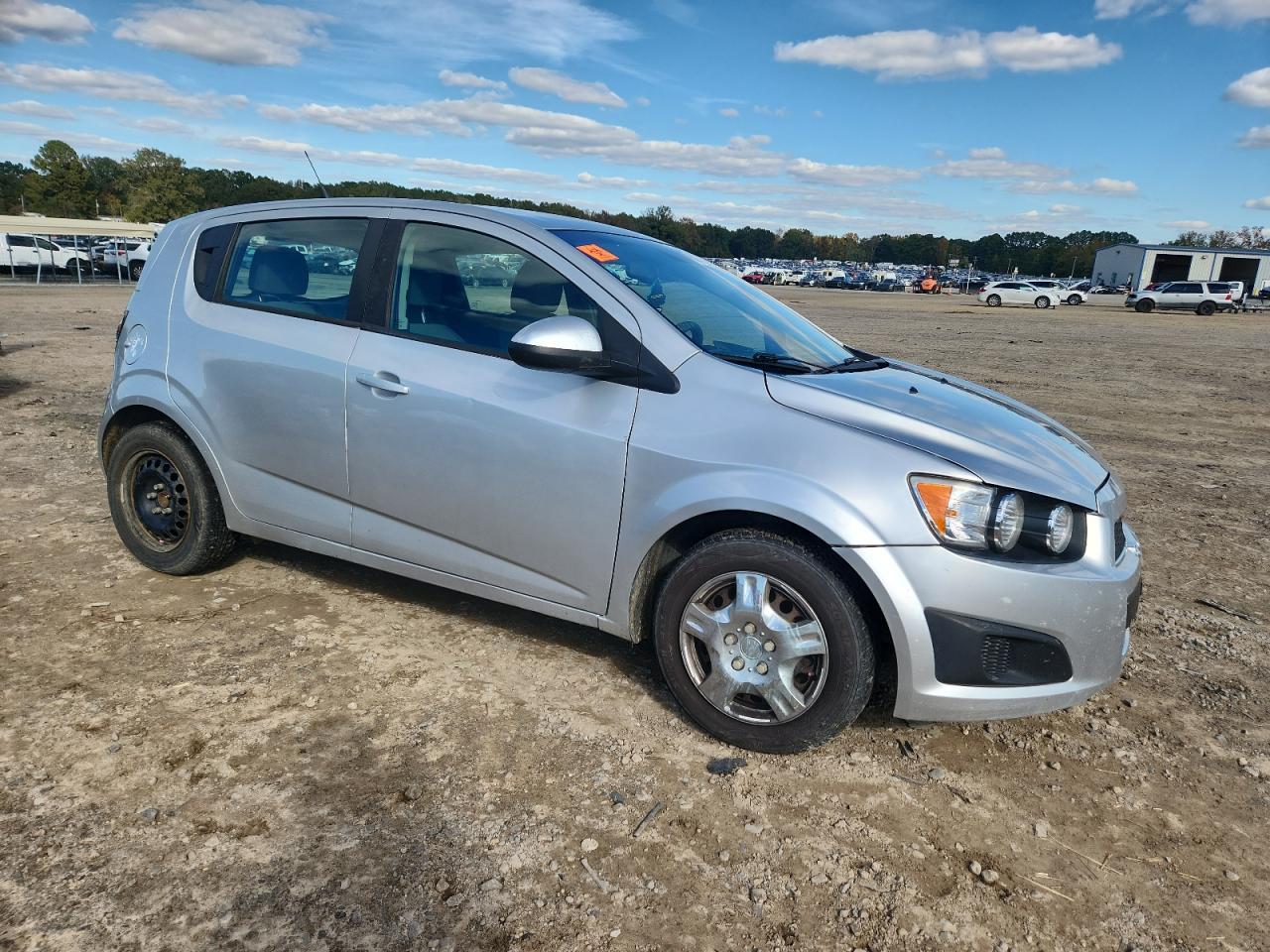 2013 Chevrolet Sonic Ls - Image 4