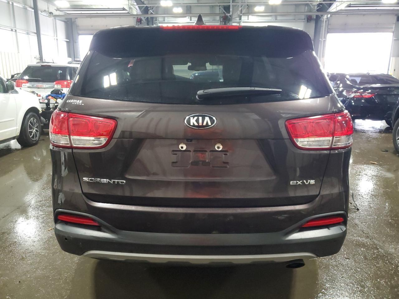 2017 Kia Sorento Ex - Image 6