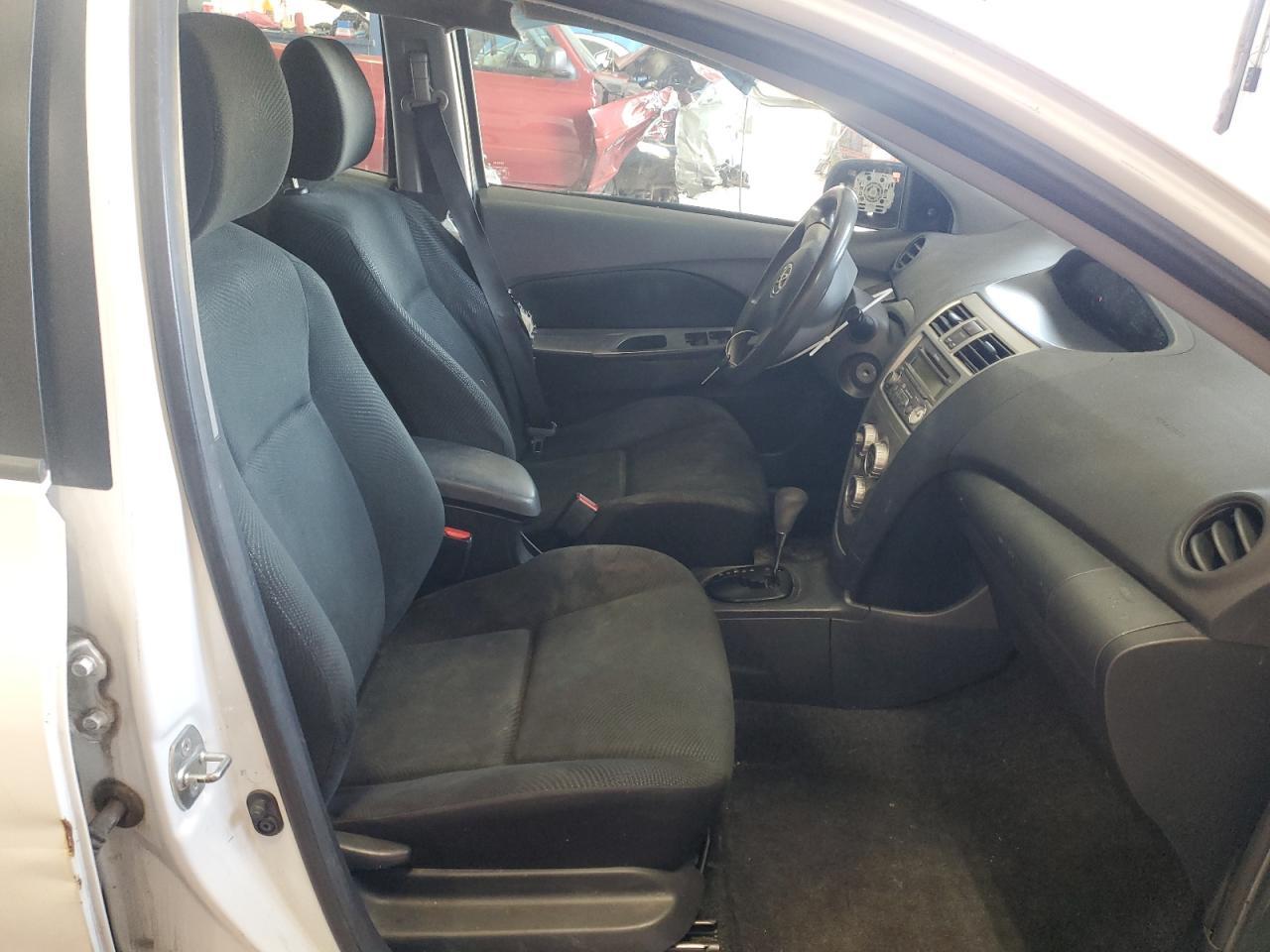 2012 Toyota Yaris - Фото 7