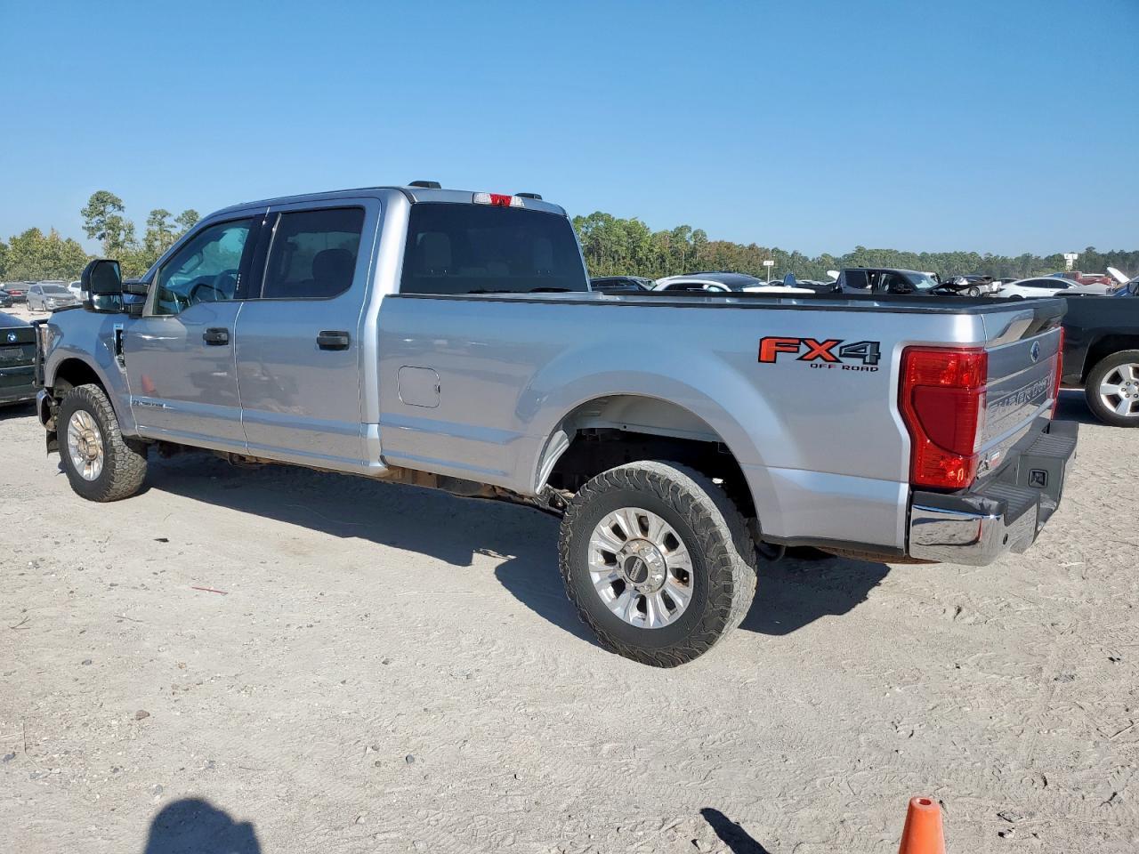 2022 Ford F250 Super Duty - Фото 2