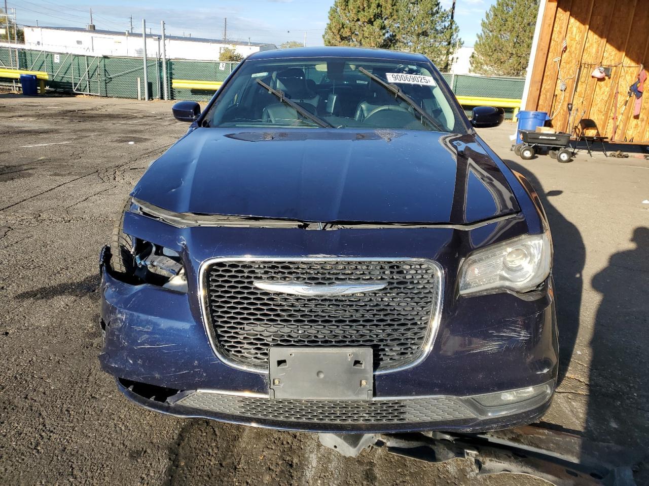 2017 Chrysler 300 Limited - Image 5