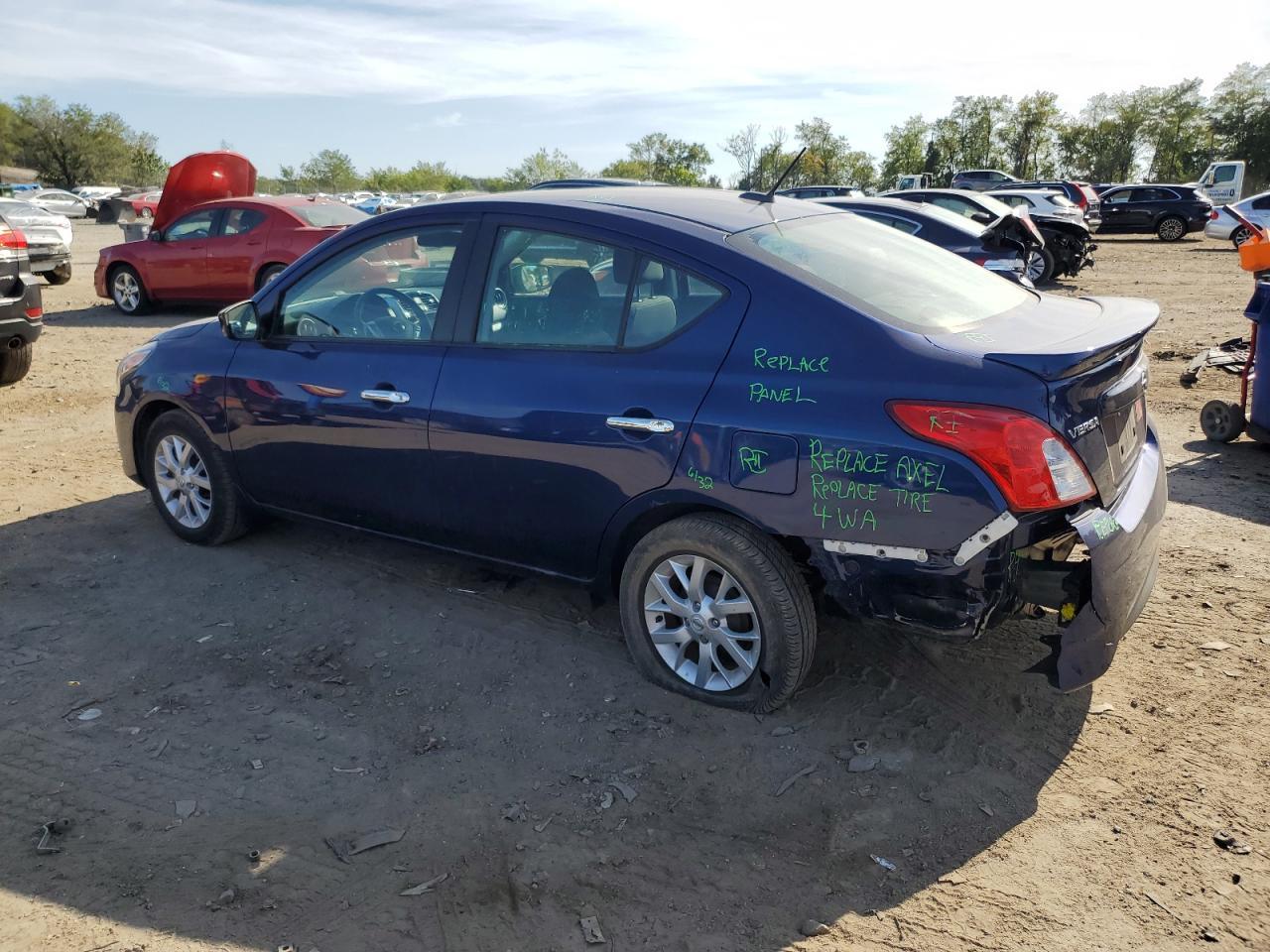 2018 Nissan Versa S - Фото 2