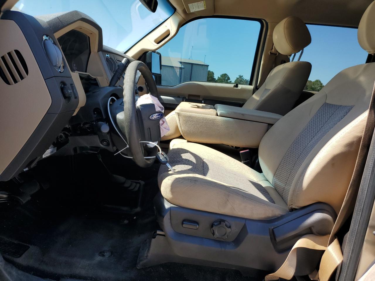 2013 Ford F250 Super Duty - Image 7