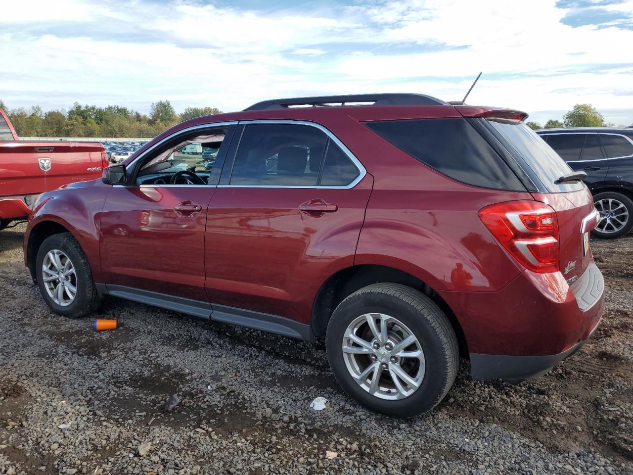 2017 Chevrolet Equinox Lt - Image 2