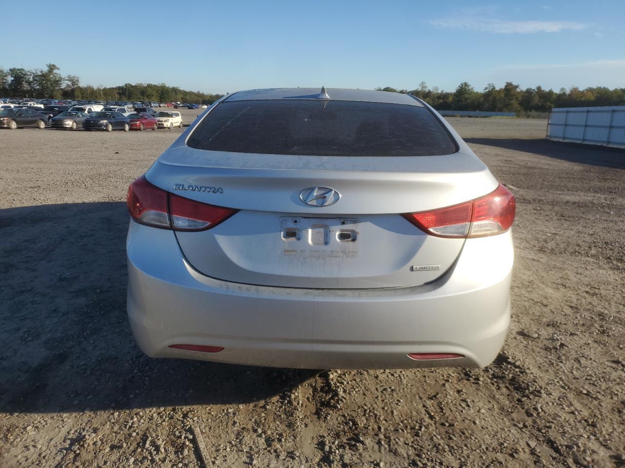 2012 Hyundai Elantra - Фото 6