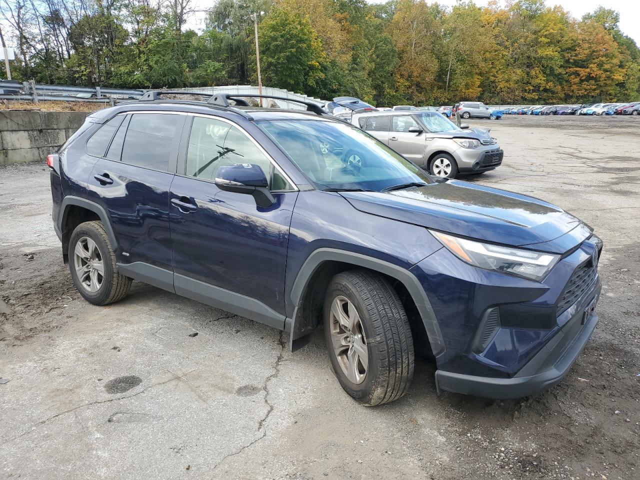 2023 Toyota Rav4 Xle - Image 4