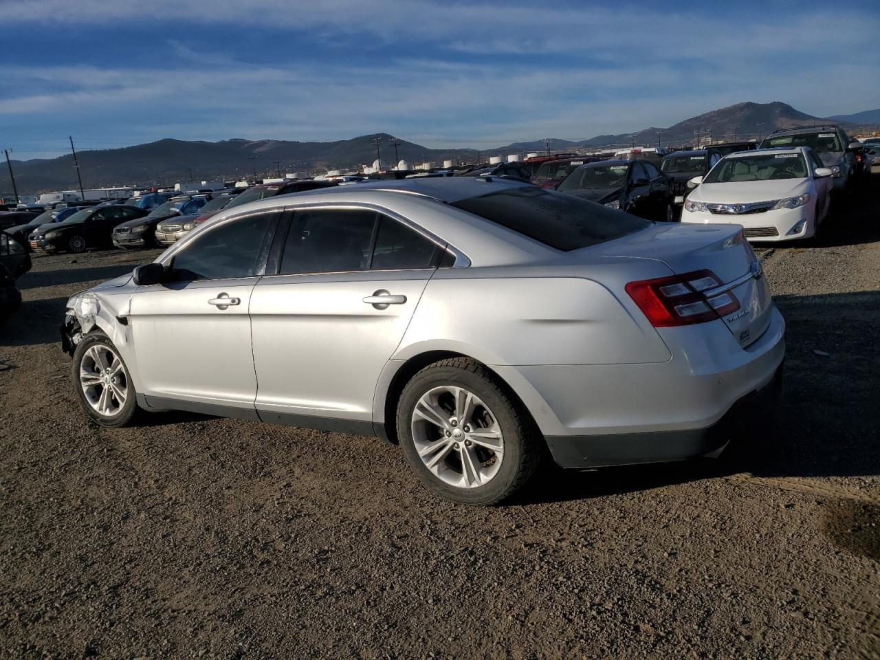 2015 Ford Taurus Sel - Фото 2