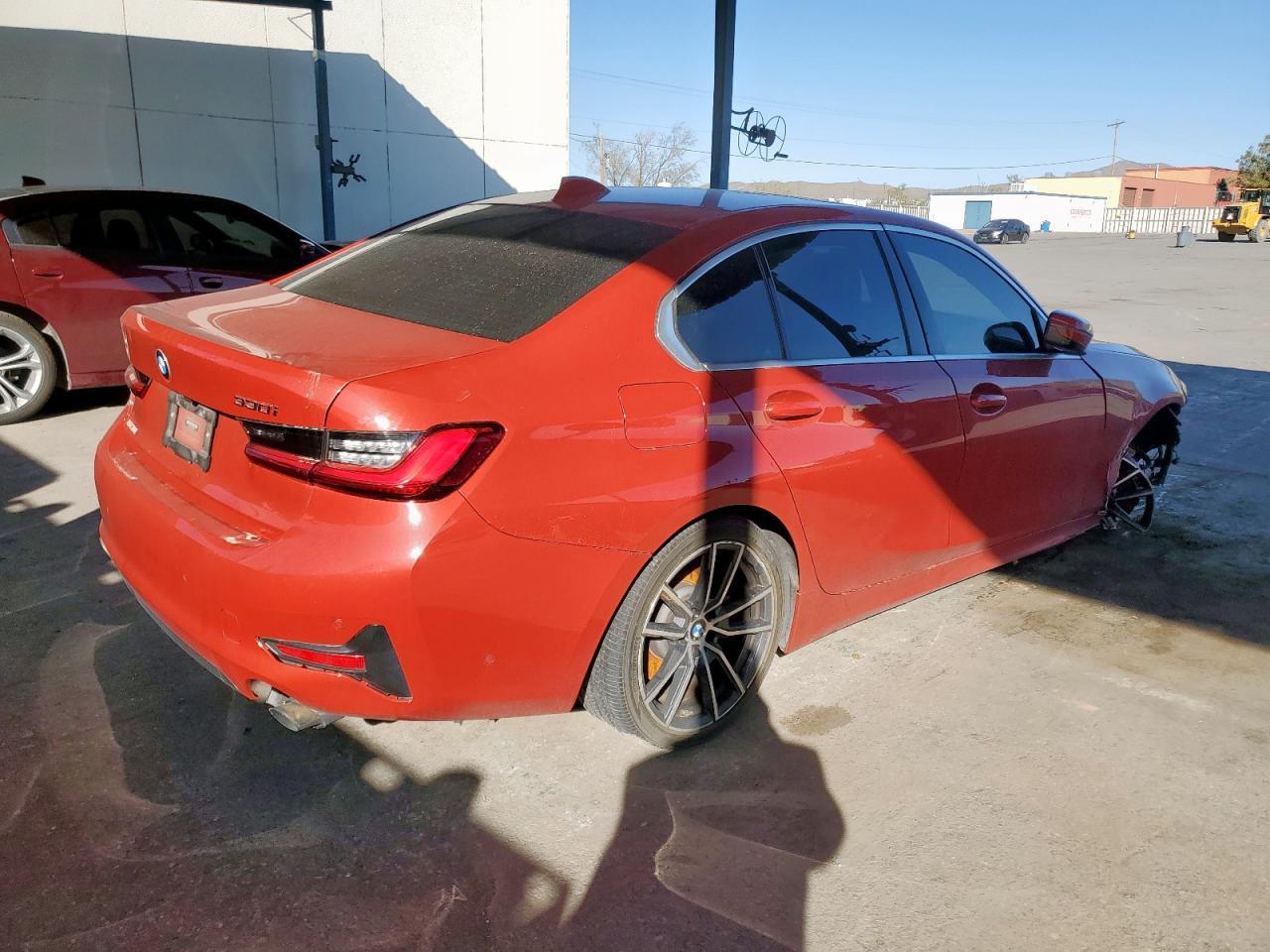 2021 BMW 330I - Фото 3