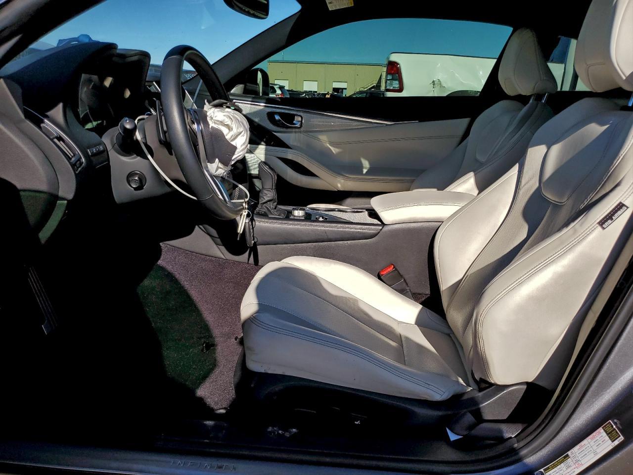 2018 Infiniti Q60 Red Sport 400 - Image 7