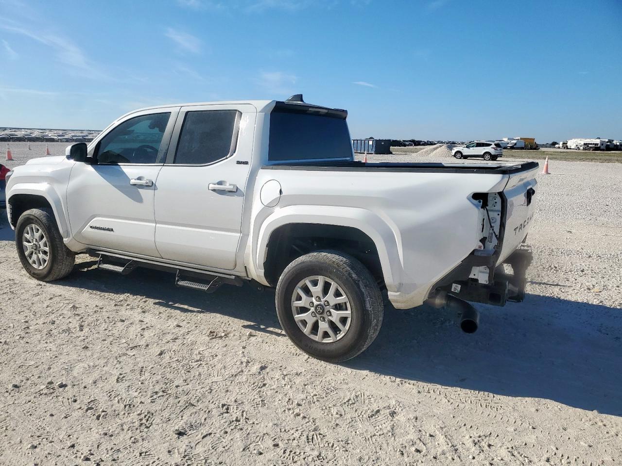 2025 Toyota Tacoma Double Cab - Фото 2