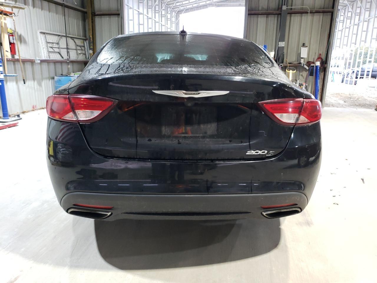 2016 Chrysler 200 S - Фото 6