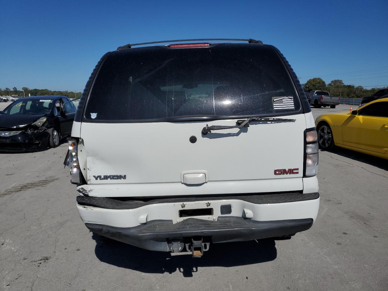 2003 GMC Yukon Denali - Фото 6