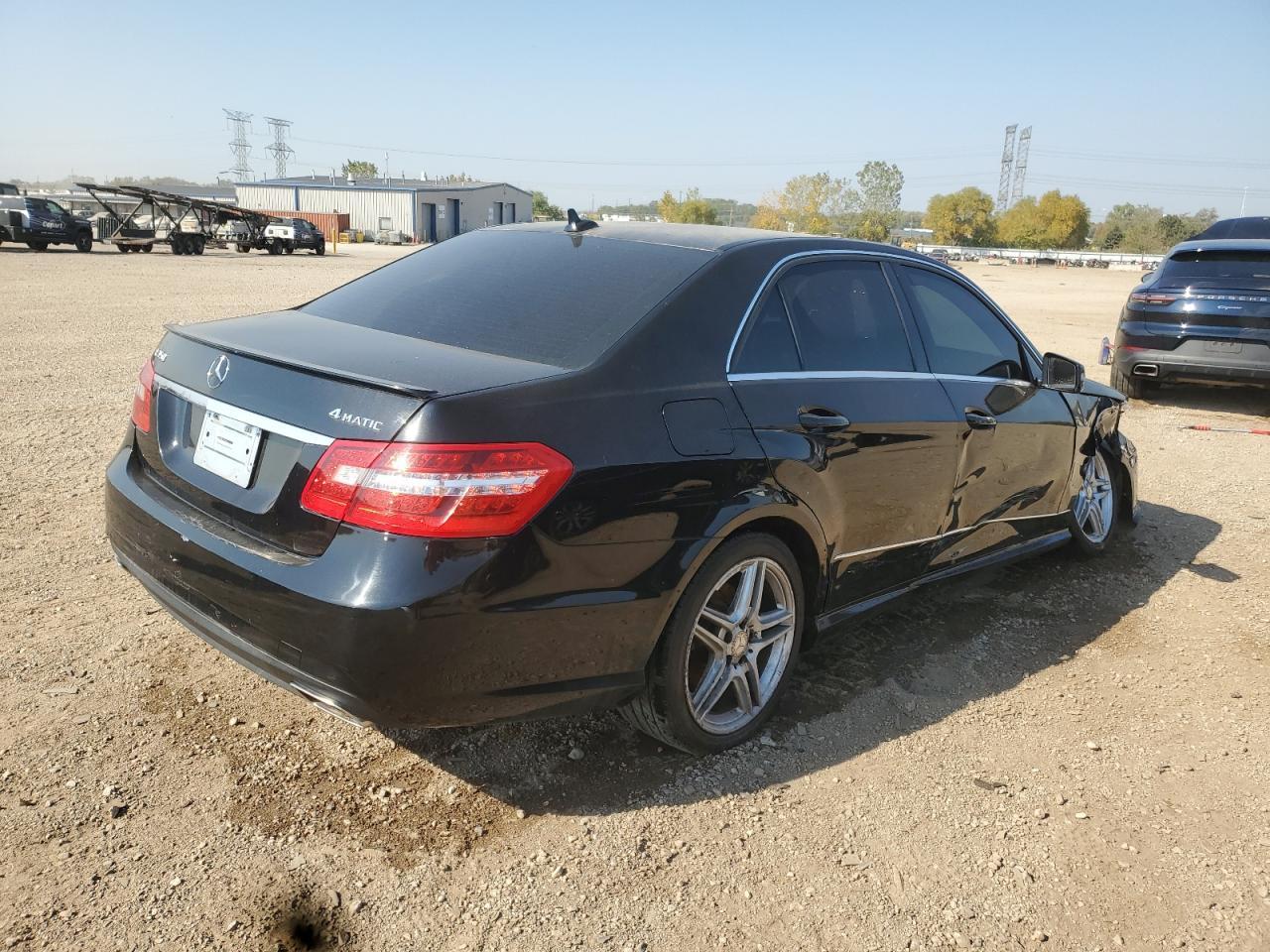 2013 Mercedes-Benz E 350 4Matic - Фото 3
