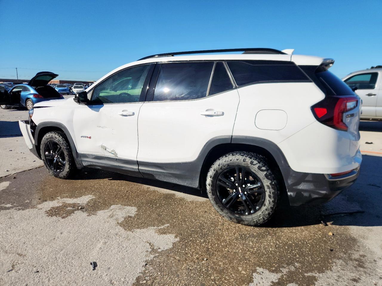 2022 GMC Terrain At4 - Фото 2