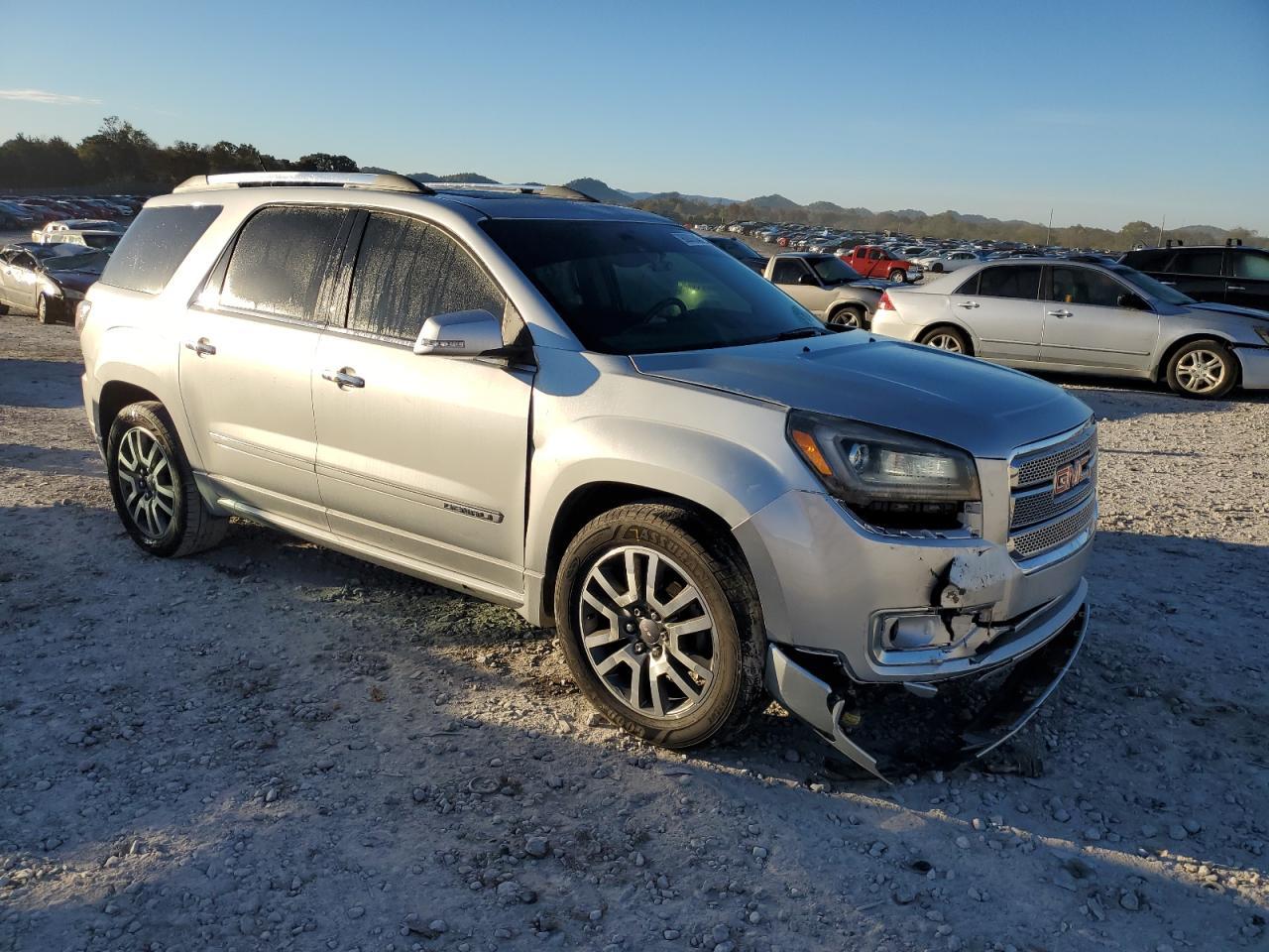 2014 GMC Acadia Denali - Image 4