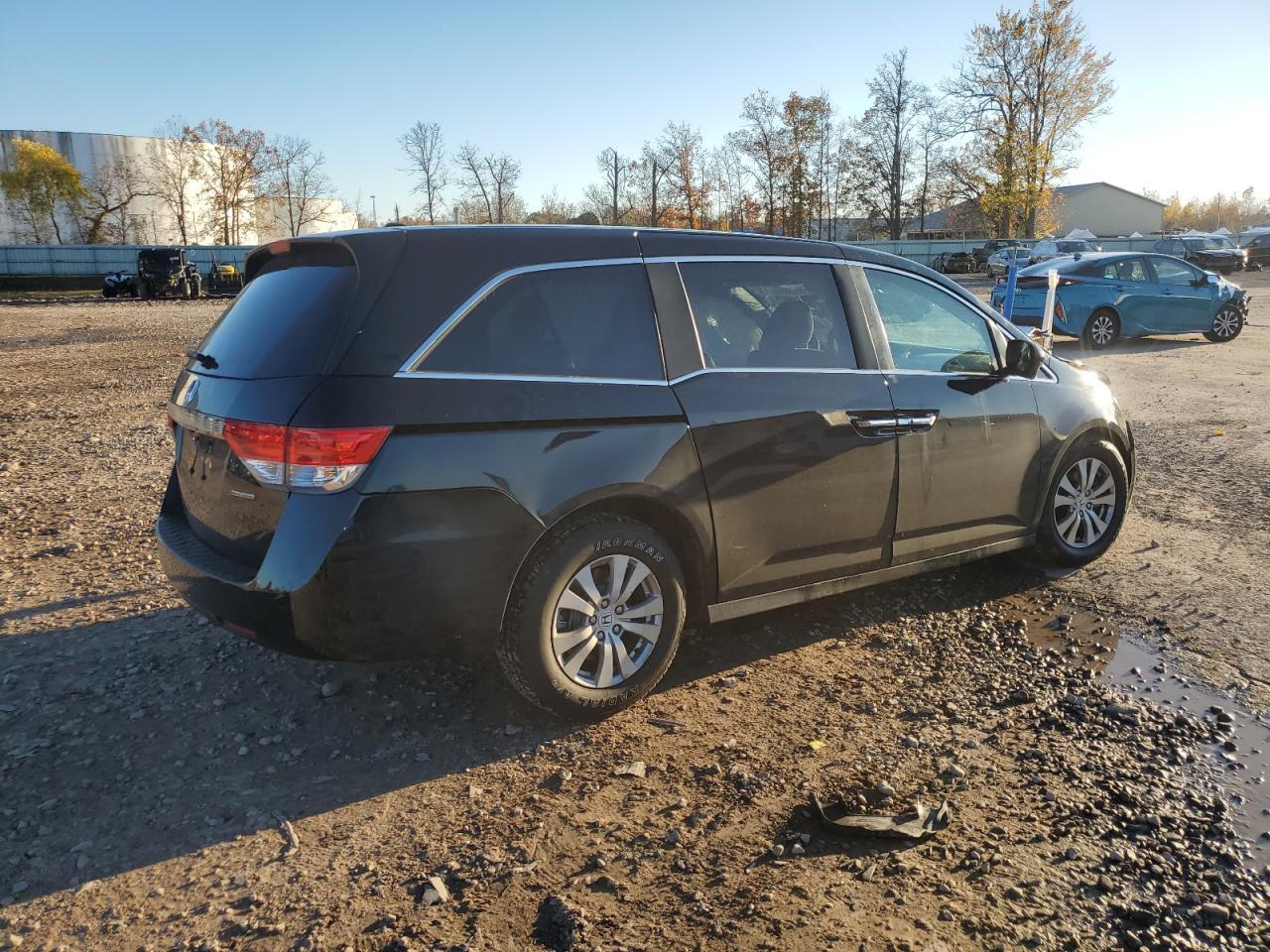 2016 Honda Odyssey Se - Image 3