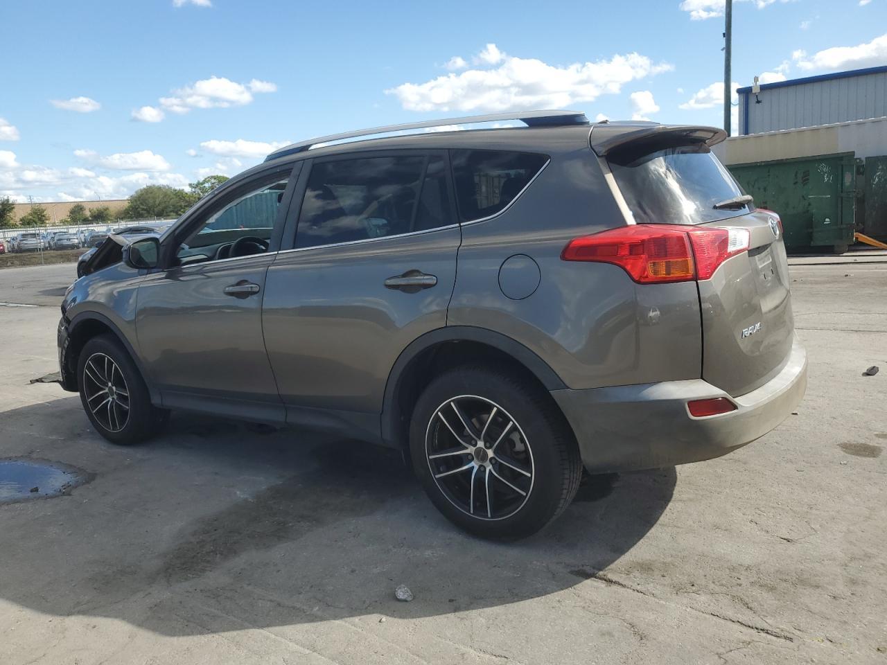 2015 Toyota Rav4 Le - Image 2