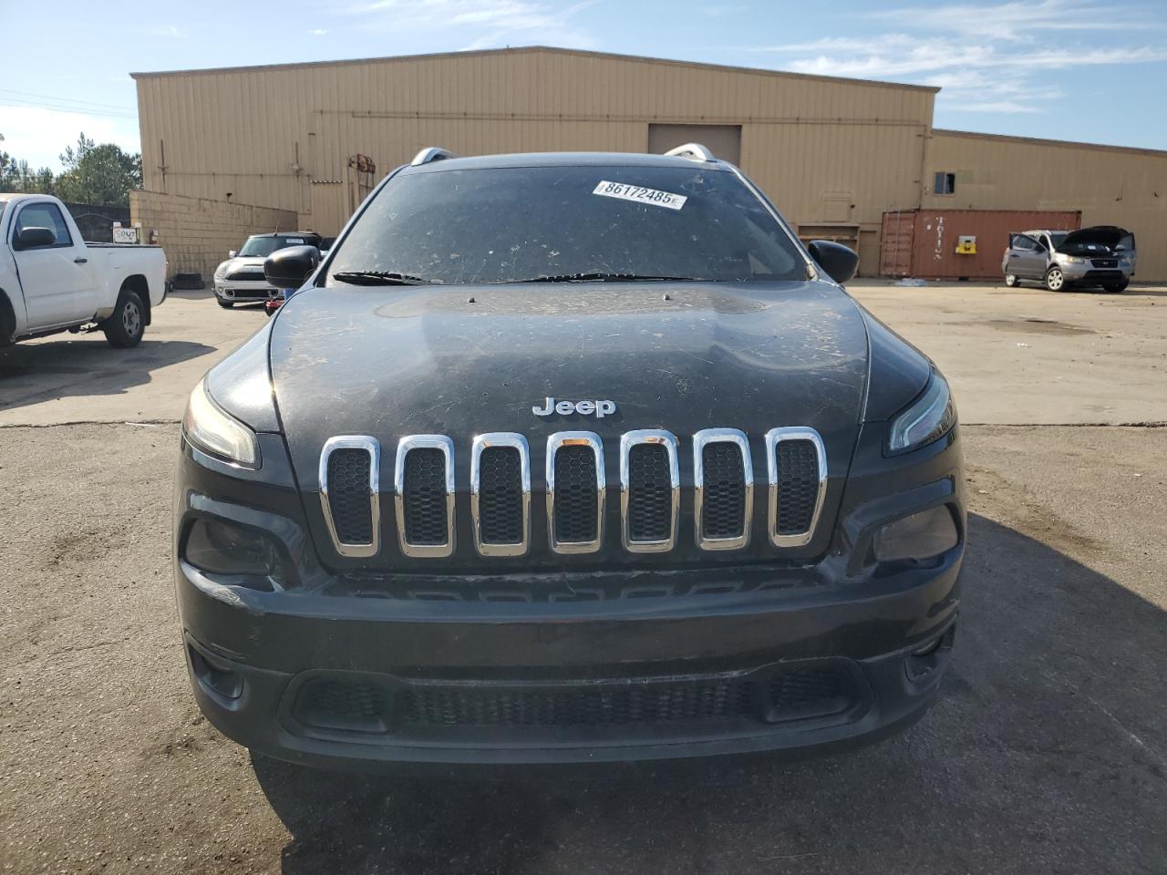 2016 Jeep Cherokee - Image 5