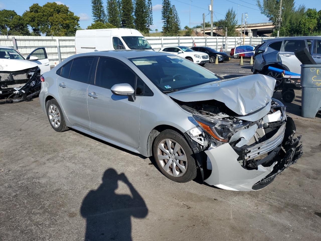 2021 Toyota Corolla Le - Image 4