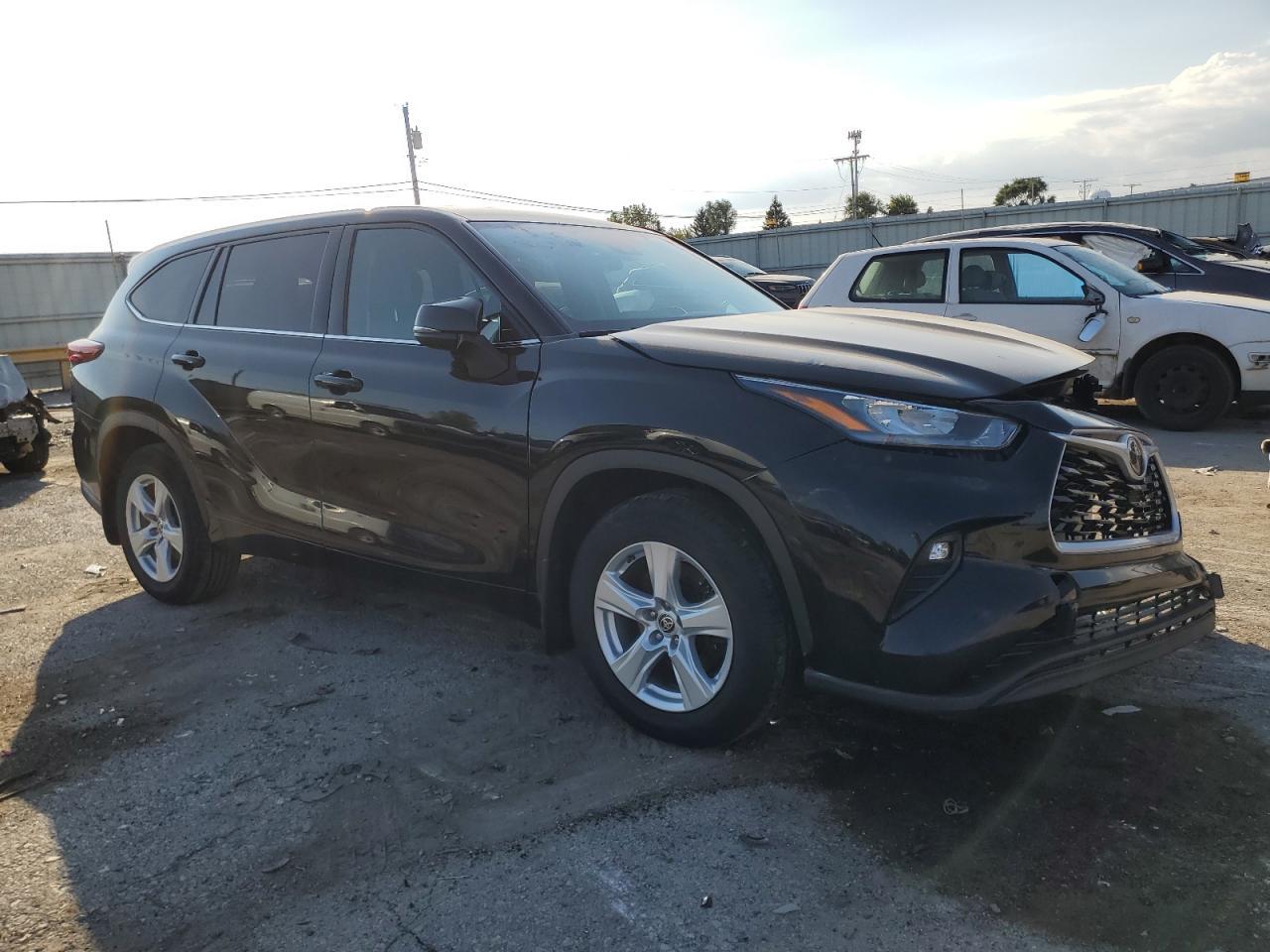 2020 Toyota Highlander - Image 4