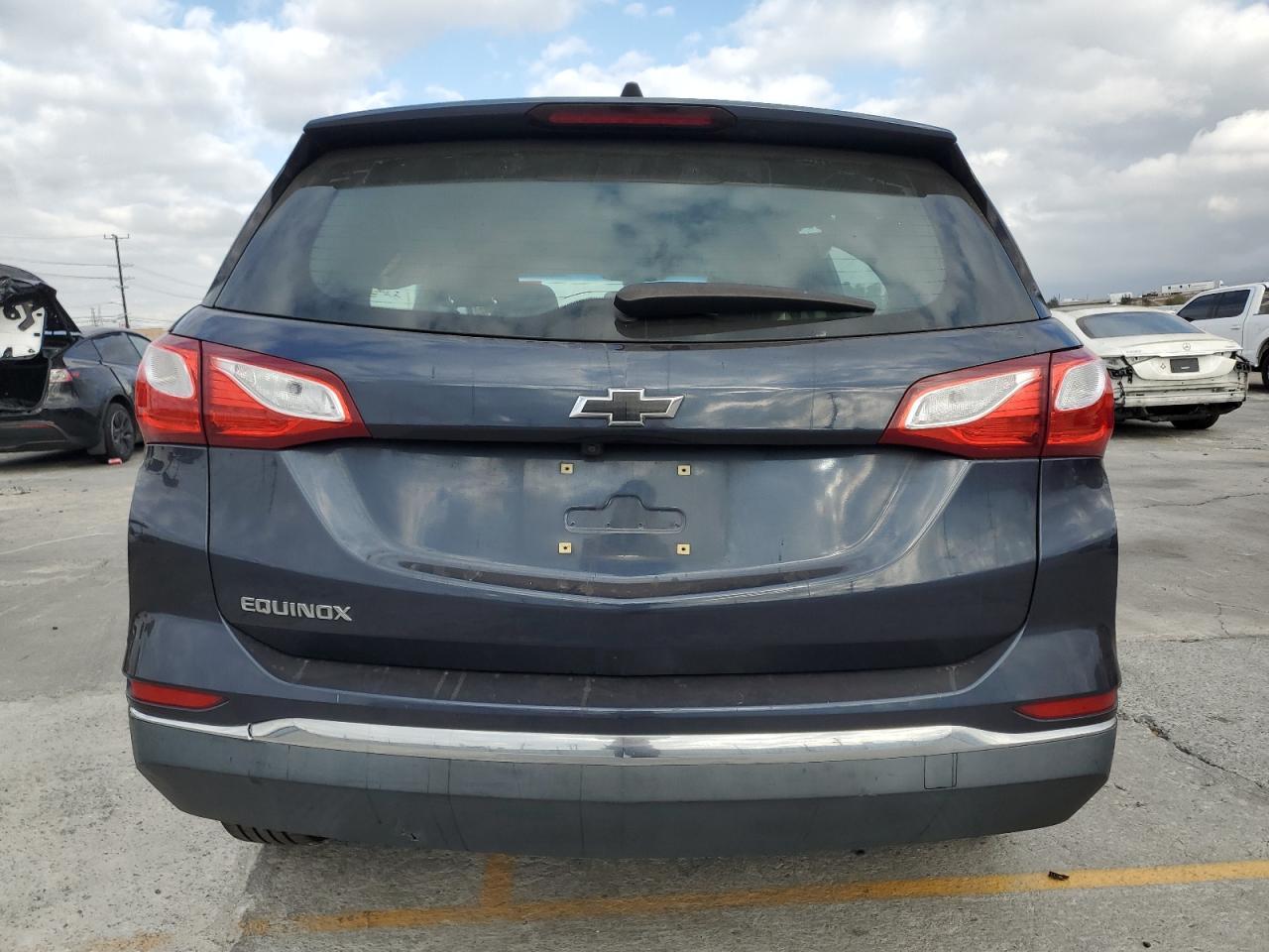 2018 Chevrolet Equinox Ls - Image 6