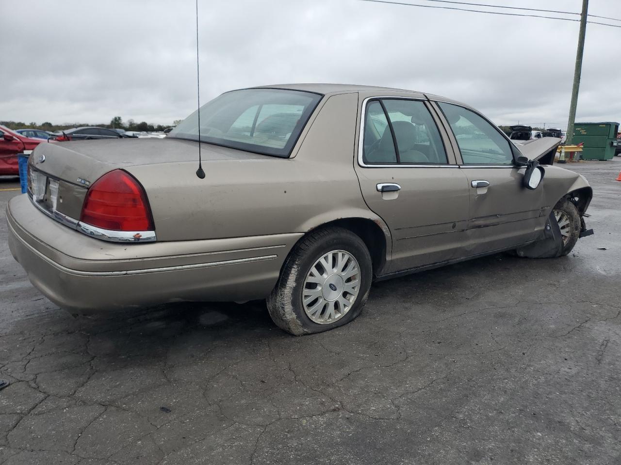 2005 Ford Crown Victoria Lx - Image 3